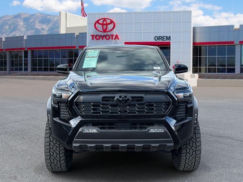 Used 2026 Toyota Tacoma TRD Off-Road AWD/4WD image 2