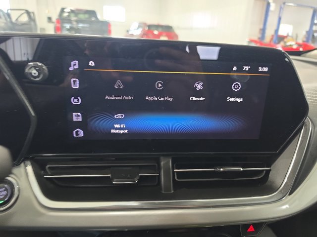 Used 2025 Chevrolet Trax LT w/ Driver Confidence Package FWD image 13