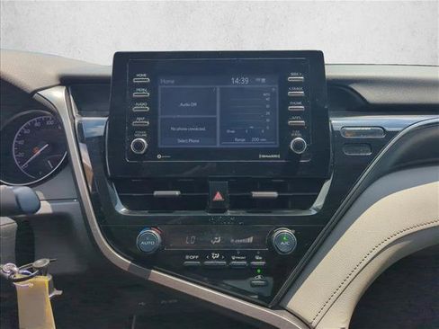 Used 2021 Toyota Camry SE FWD image 17