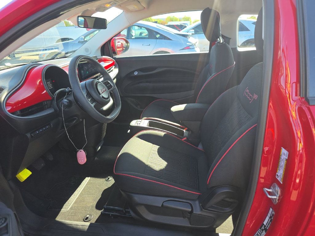 Used 2024 FIAT 500 e (RED) FWD image 3