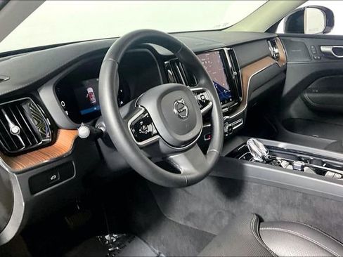 Used 2024 Volvo XC60 B5 Ultimate AWD/4WD image 13