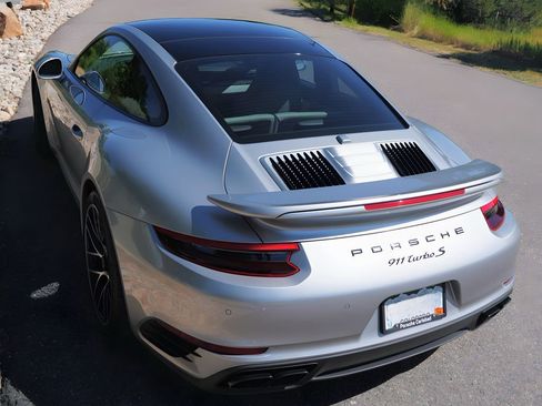 Used 2018 Porsche 911 Turbo S image 32