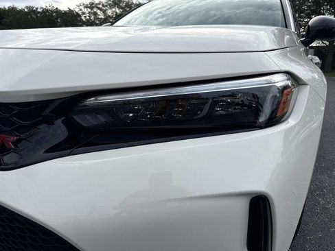 Used 2025 Honda Civic Type R image 9