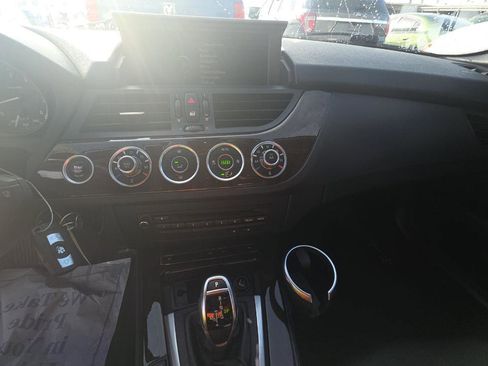 Used 2013 BMW Z4 sDrive28i image 10