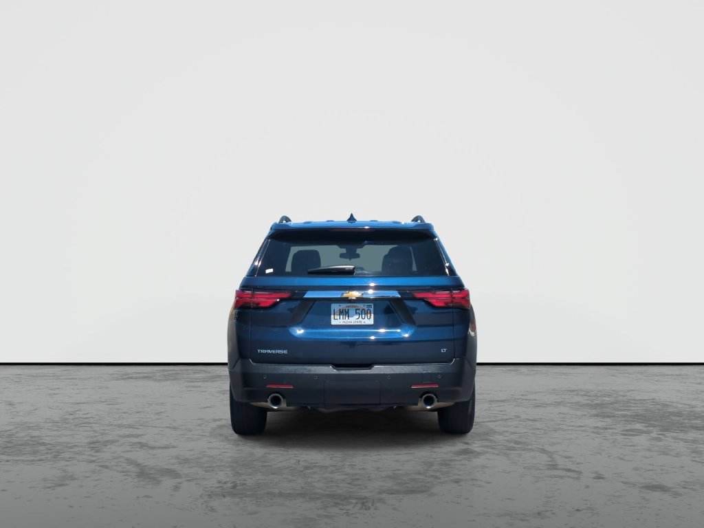 Used 2023 Chevrolet Traverse LT FWD image 7