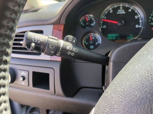 Used 2013 Chevrolet Tahoe LT w/ Luxury Package image 14