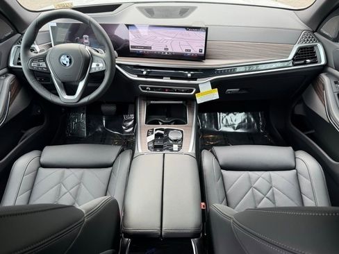 New 2026 BMW X5 xDrive50e image 28