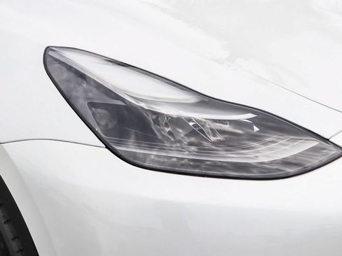 Used 2023 Tesla Model Y Performance AWD/4WD image 4