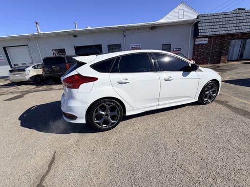 Used 2016 Ford Focus ST image 45