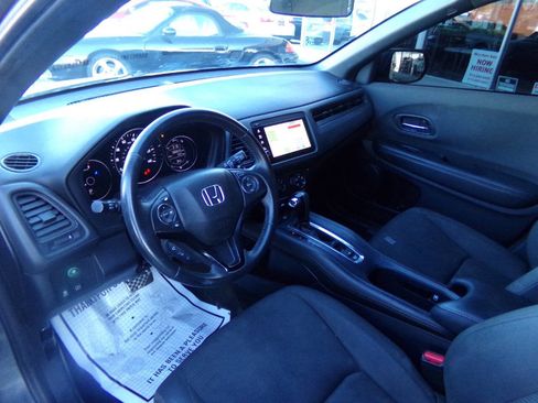 Used 2022 Honda HR-V Sport image 7