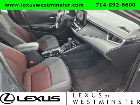 Used 2023 Toyota Corolla SE w/ SE Premium Package FWD image 6