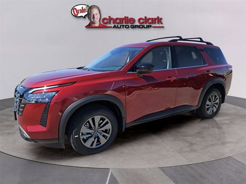 New 2026 Nissan Pathfinder SV image 2