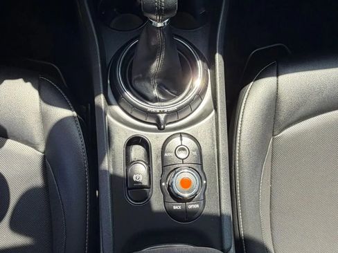 Used 2017 MINI Cooper Clubman ALL4 AWD/4WD image 26