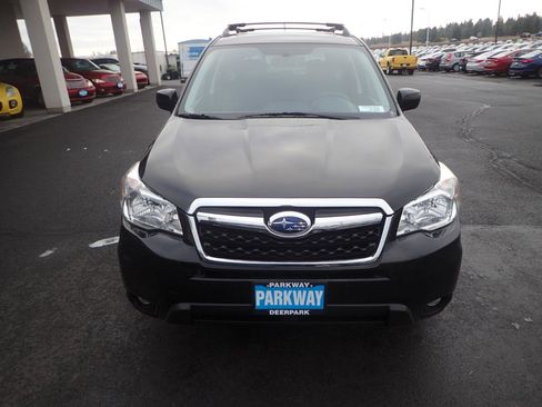Used 2014 Subaru Forester 2.5i Limited AWD/4WD image 8