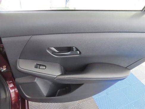 Used 2025 Nissan Sentra SV FWD image 31