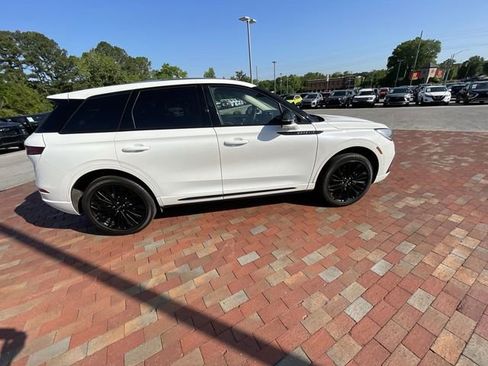 Used 2024 Lincoln Corsair FWD w/ Equipment Group 102A image 20