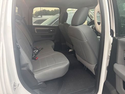 Used 2019 RAM 1500 Classic SLT RWD image 17