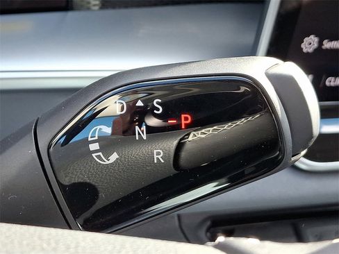 New 2026 Volkswagen Tiguan SE image 7