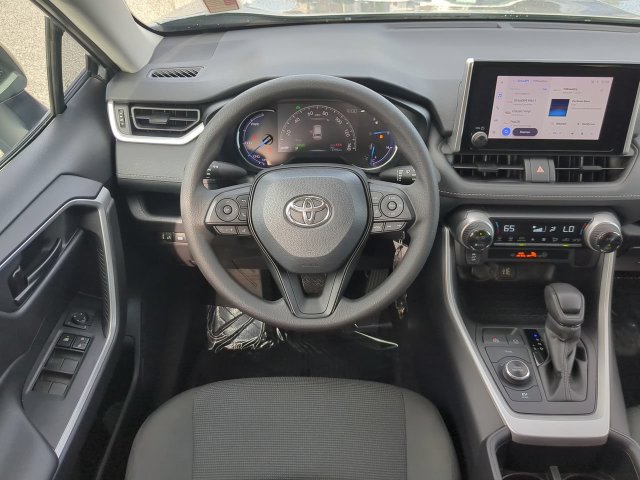 Certified 2024 Toyota RAV4 LE AWD/4WD image 17