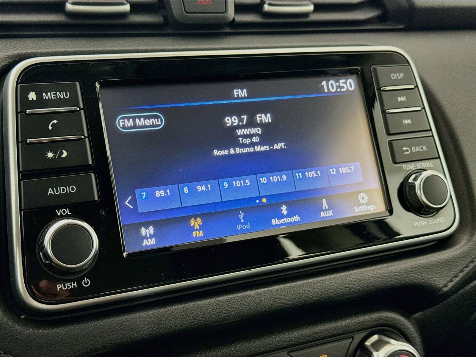 Used 2020 Nissan Versa S FWD image 21
