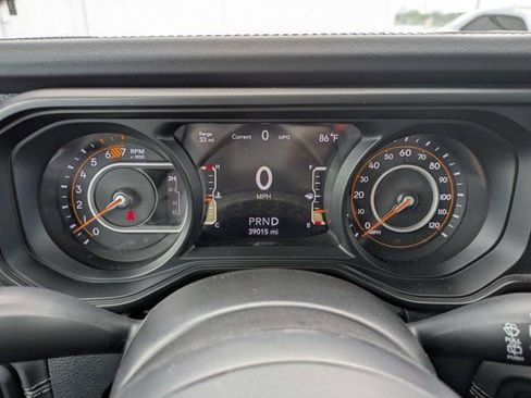 Used 2024 Jeep Wrangler Unlimited Rubicon AWD/4WD image 28