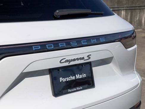 Certified 2021 Porsche Cayenne S AWD/4WD image 22