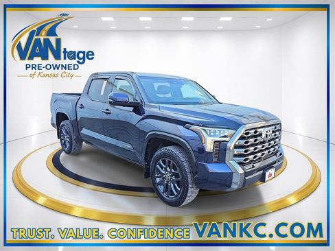 Used 2023 Toyota Tundra Platinum image 3