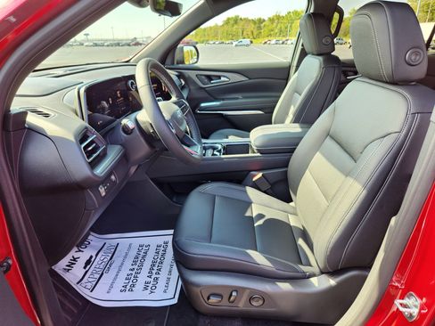 New 2026 Chevrolet Traverse LT w/ Midnight/Sport Edition image 9