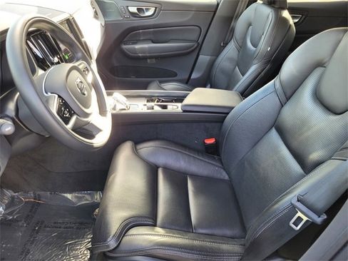 Used 2022 Volvo XC60 B5 Inscription w/ Advanced Package image 10