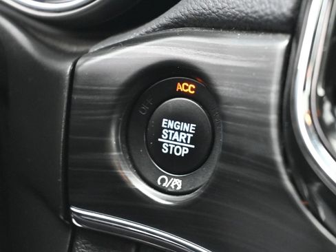 Used 2022 Jeep Grand Cherokee Limited w/ Tech Group image 15