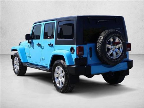 Used 2017 Jeep Wrangler Unlimited Sahara w/ Connectivity Group AWD/4WD image 8