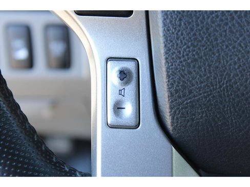 Used 2015 Toyota Tacoma 4x4 Double Cab w/ TRD Off-Road Package image 17