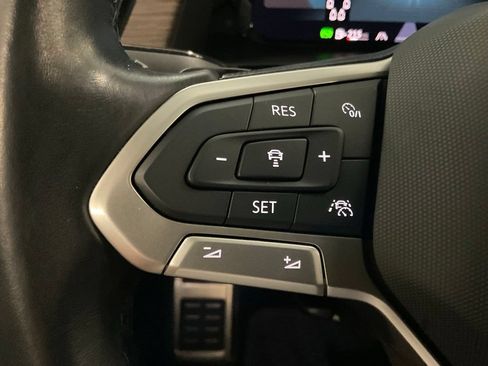 Used 2025 Volkswagen Atlas SEL Premium R-Line AWD/4WD image 12