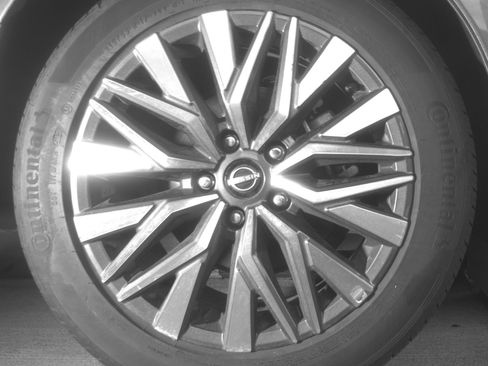 Used 2025 Nissan Altima 2.5 SV FWD image 15