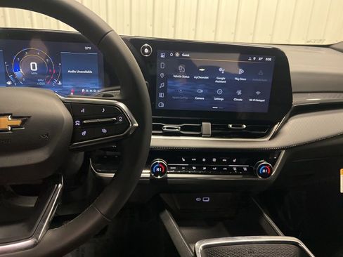 New 2026 Chevrolet Equinox LT w/ Convenience Package II image 15