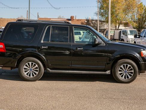 Used 2017 Ford Expedition XLT w/ Equipment Group 201A image 4