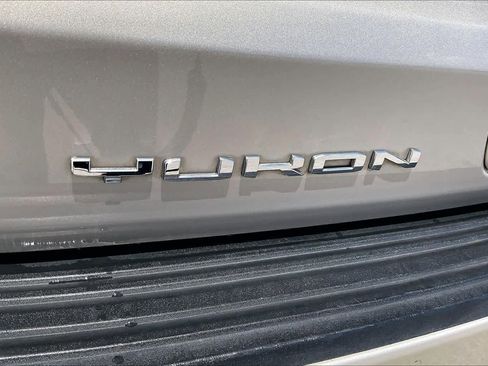 Used 2023 GMC Yukon Denali AWD/4WD image 10