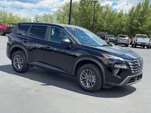 Used 2024 Nissan Rogue S AWD/4WD image 9