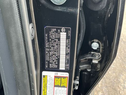 Used 2025 Toyota Camry LE image 25