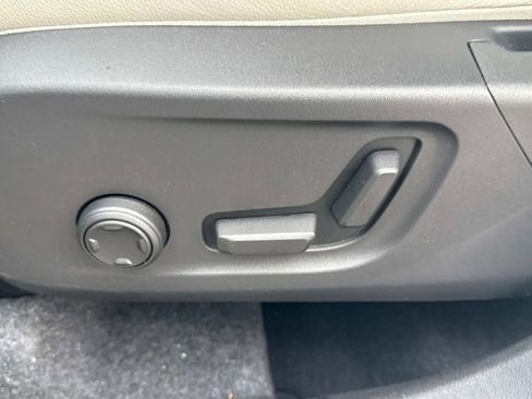 New 2026 Volvo XC40 B5 Ultra w/ Climate Package image 19