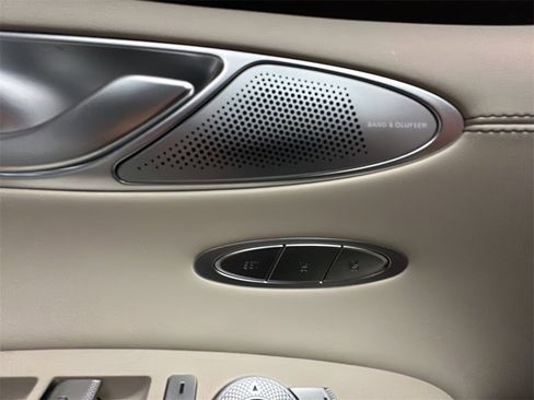 New 2026 Genesis GV70 2.5T Advanced image 11