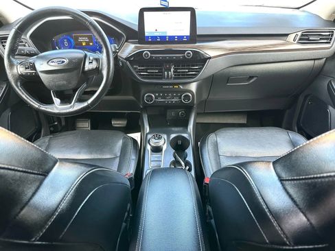 Used 2020 Ford Escape Titanium image 18