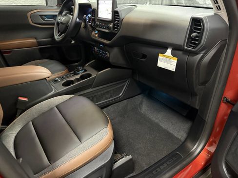 Used 2024 Ford Bronco Sport Outer Banks w/ Tech Package image 21