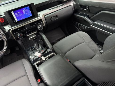 Used 2025 Toyota Tacoma SR5 RWD image 15