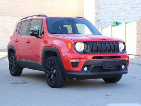 Used 2022 Jeep Renegade Altitude w/ Sun/Sound Group image 2