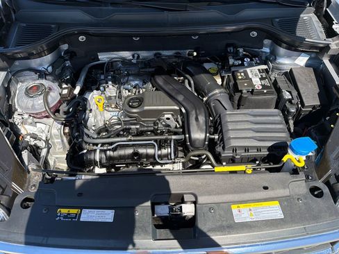 Certified 2023 Volkswagen Taos SEL AWD/4WD image 30