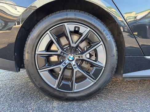 Used 2025 BMW i4 xDrive40i image 30