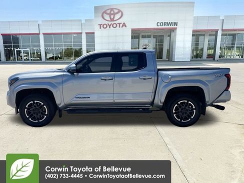 Used 2024 Toyota Tacoma TRD Sport AWD/4WD image 2