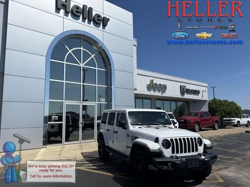 Used 2022 Jeep Wrangler Unlimited Sahara AWD/4WD image 1