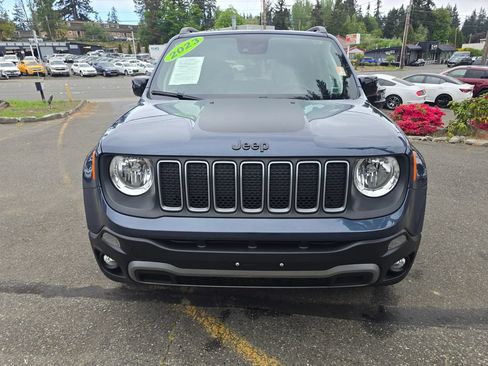 Used 2023 Jeep Renegade Latitude AWD/4WD image 2
